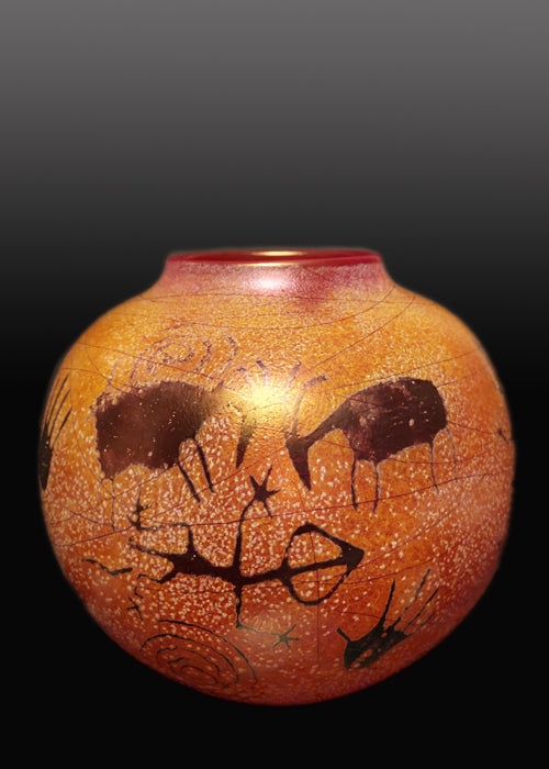 Gecko Petroglyph Gold Brown Vase